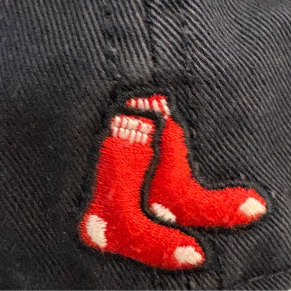 Red Sox embroidered logo casual style cotton twill navy blue/red fits most - Picture 2 of 8
